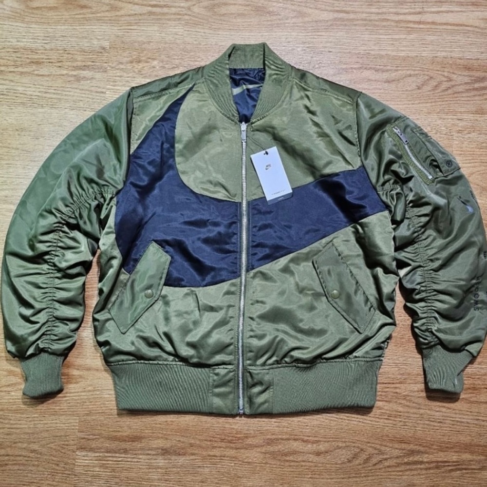 Nike Big Swoosh Therma-Fit Reversible Bomber Jacket - (DD6055-326) - Mens Small